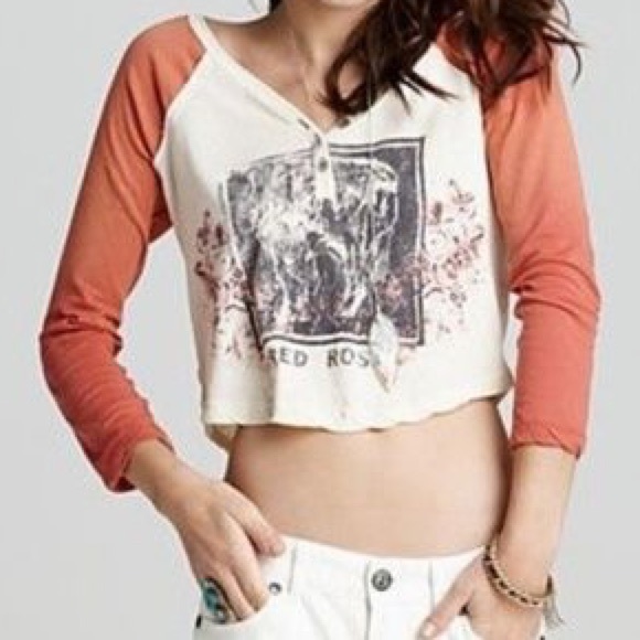 We The Free Red Rose WOLF Crop Baseball Tee, XS - Picture 4 of 8